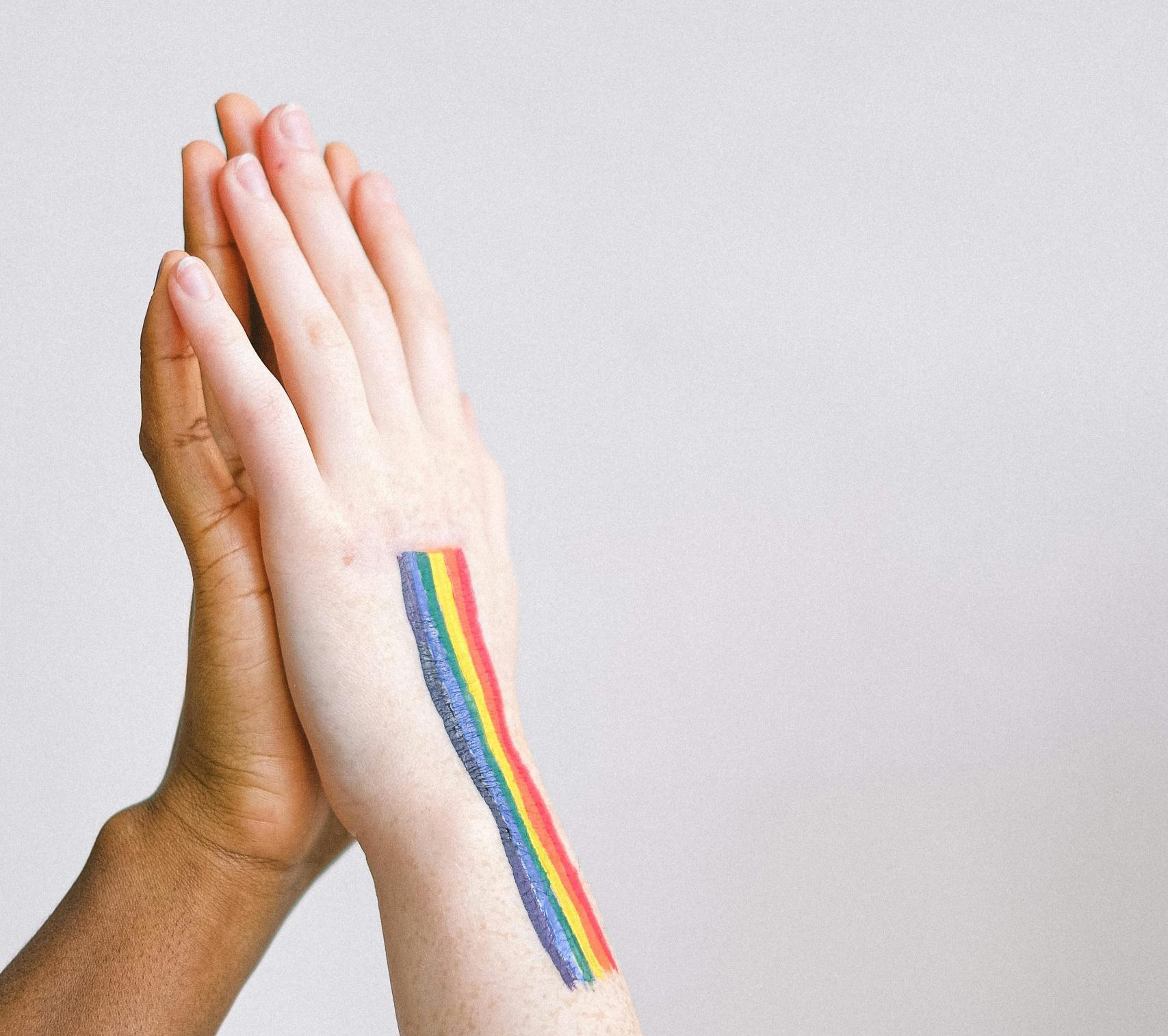 two hands signifying reconciliation as a result of mediation